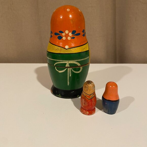 Vintage Russian Nesting Dolls Set of 3 – Hand-Painted Mismatched Matryoshka - Picture 2 of 4